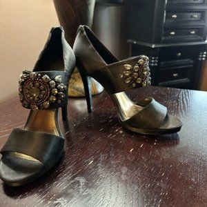 CHINESE LAUNDRY HEELS BOGO